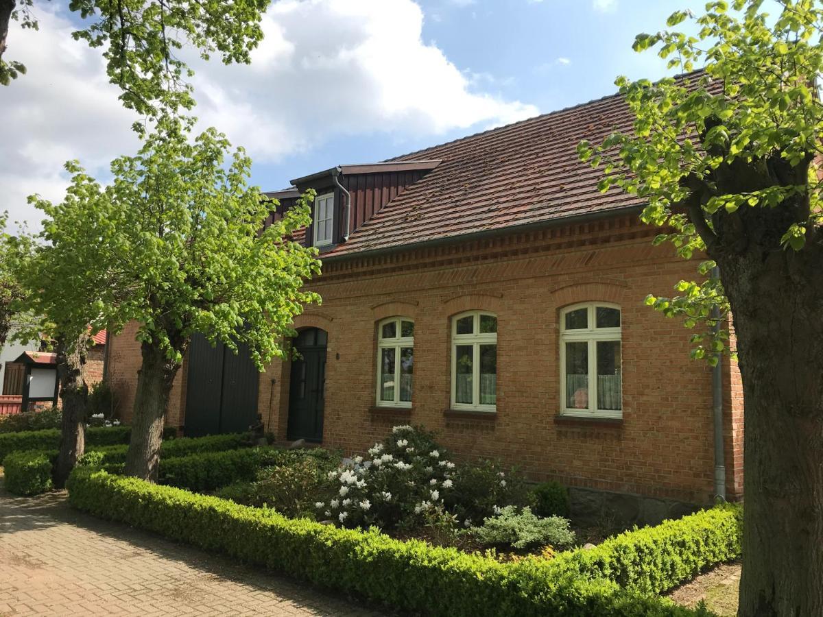 Lindenhof, Wohnung 1, Giebel Vipperow Exterior photo